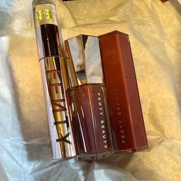 New Fenty Beauty Limited Edition It's RiRi SZN Lip Set In Reusable Tin-limited